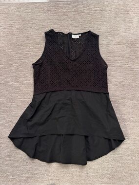 ANTHROPOLOGIE HD in Paris Black Sleeveless Eyelet Layered Peplum Top M